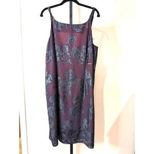 y2k Venezia Size 14 Women's Burgundy and Black Cocktail Dress Shimmery Pattern